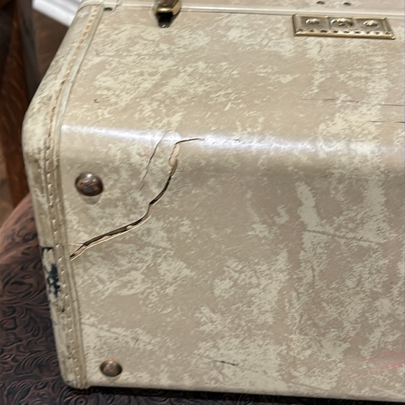 Vintage Samsonite train case carry-on cosmetics case. - Picture 8 of 15